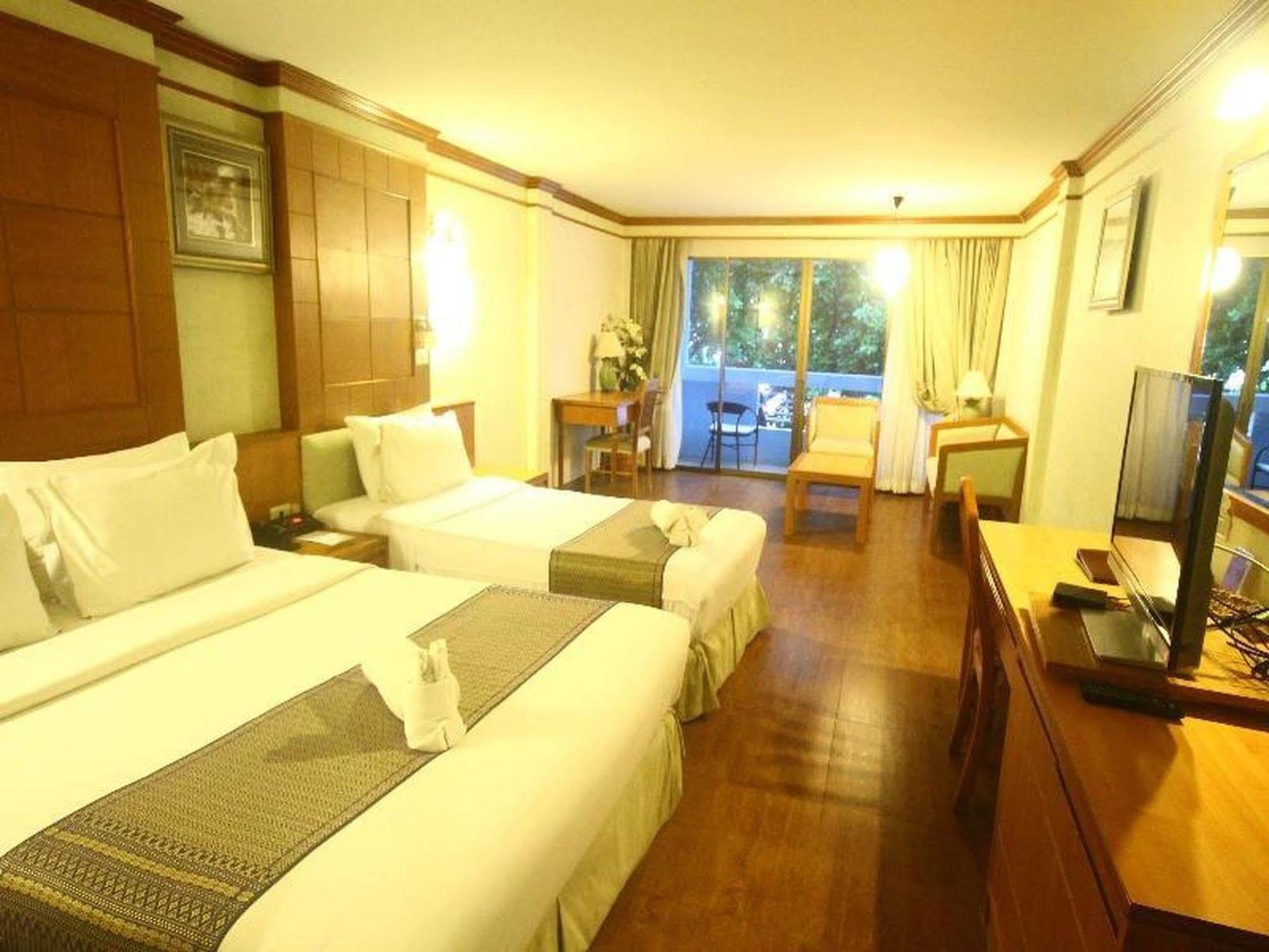 Ao Nang Beach Resort Krabi Exterior foto